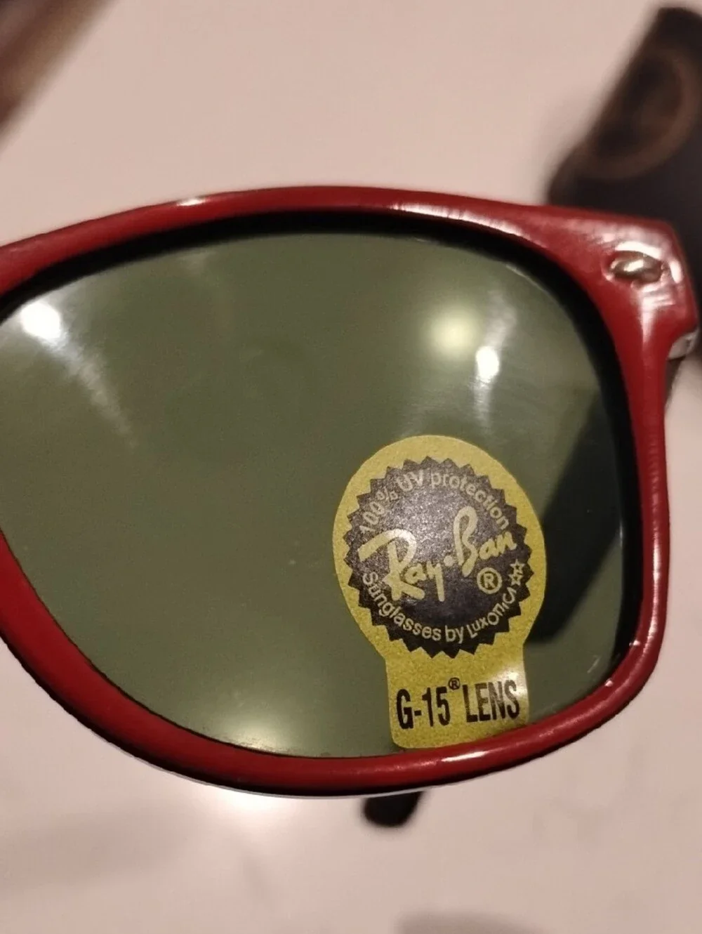 Ray-Ban Wayfarer Red Frame Sunglasses with Green Lenses